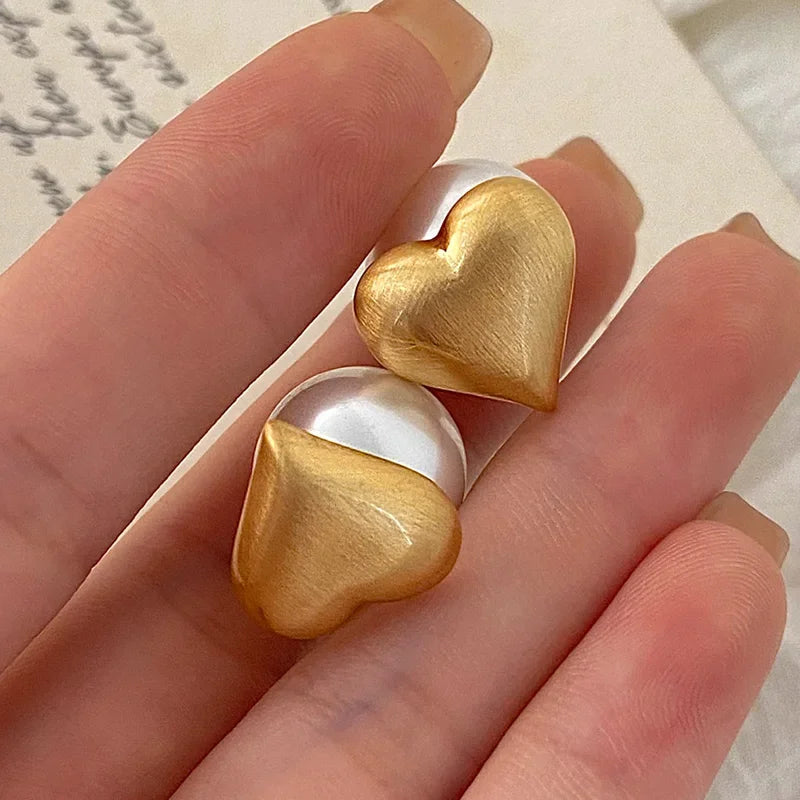 Minimalist Pearl 925 Sterling Silver Heart Stud Earrings