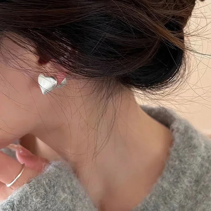 Minimalist Pearl 925 Sterling Silver Heart Stud Earrings