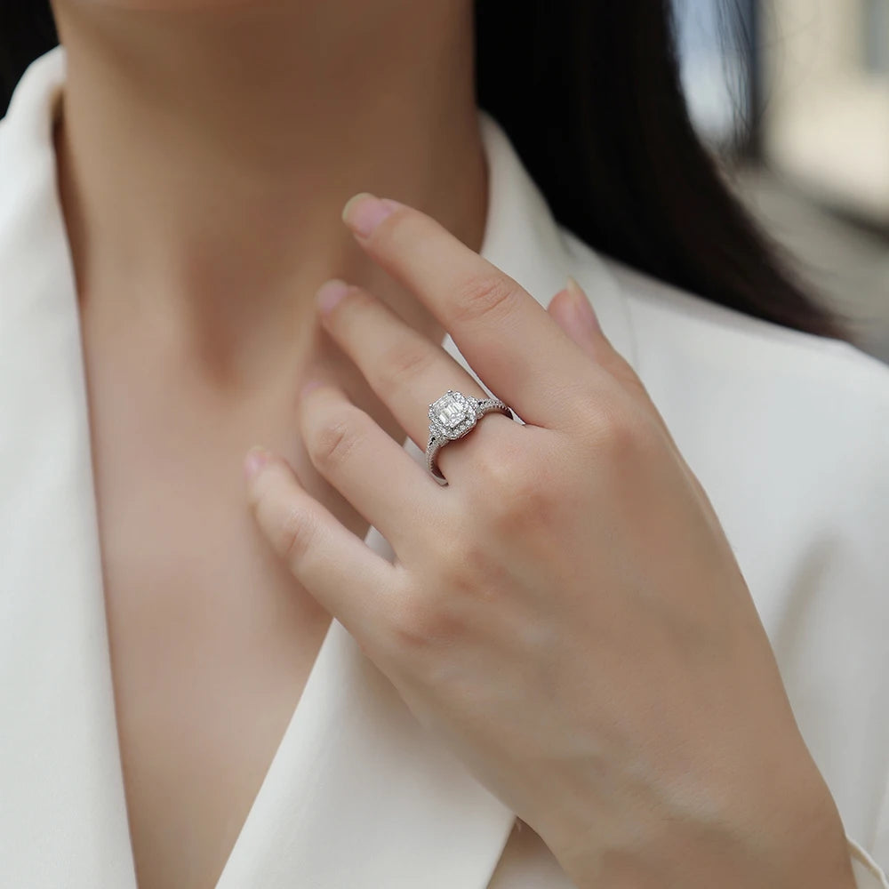 1pc Moissanite Ring 925 Sterling Silver 18K Gold Plated Rectangle Stone Halo Design Wedding Gift Comes with GRA Certificate