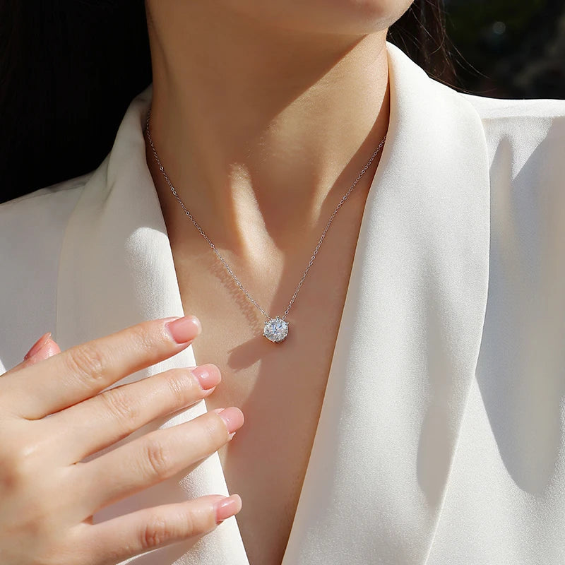 JIUZUAN 925 Sterling Silver Moissanite Heart Necklace